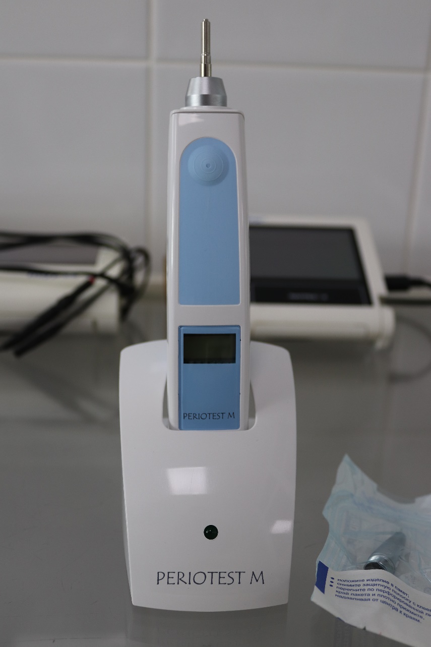 Periotest M для оценки эффективности костной интеграции и определения степени подвижности зубов